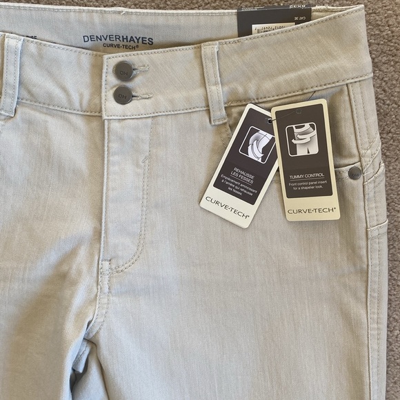 Denver Hayes “Curve Tech” Mid Rise Mia Size 8 x 32 New W Tags - Picture 2 of 7